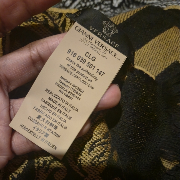 Versace Scarf - Picture 6 of 7